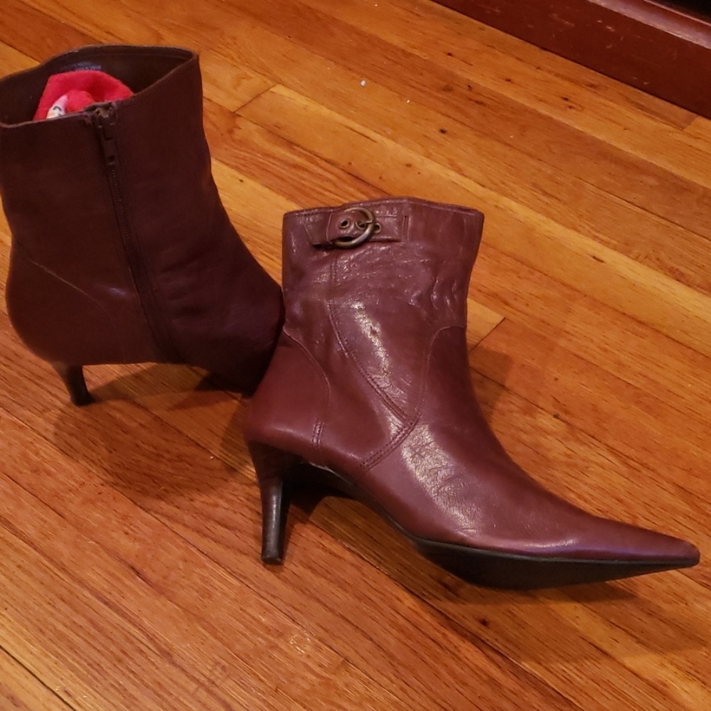 boots - Picture 3 of 3